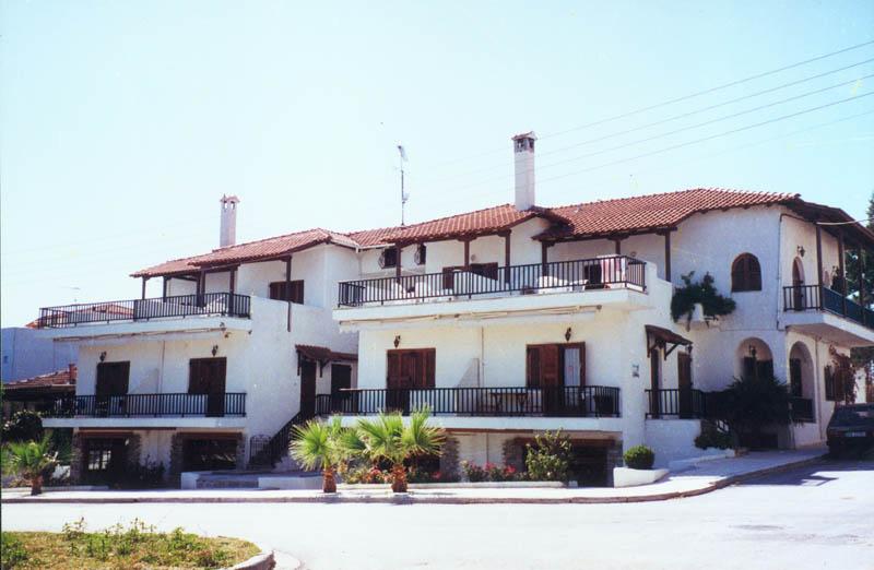 Отель Tzogalis Apartments 2*, Кассандра - фото 2