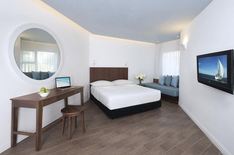 U Coral Beach Club (Ex. Club Med) 4* - смотреть фото 19 Отель U Coral Beach Club (Ex. Club Med) 4*, Эйлат - фото 19