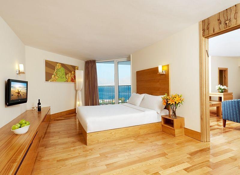 U Coral Beach Club (Ex. Club Med) 4* - смотреть фото 17 Отель U Coral Beach Club (Ex. Club Med) 4*, Эйлат - фото 17
