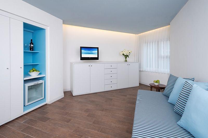U Coral Beach Club (Ex. Club Med) 4* - смотреть фото 18 Отель U Coral Beach Club (Ex. Club Med) 4*, Эйлат - фото 18