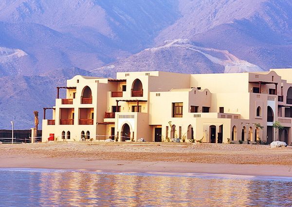 Отель Miramar Al Aqah Fujairah 5*+ Fortune Pearl Hotel 3*,  - фото 1