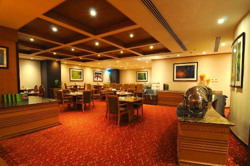 Отель Golden Tulip Al Barsha Dubai 4*, Дубаи - фото 10