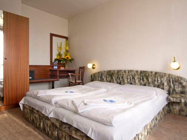 Отель Fortuna Rhea Hotel 2*, Прага - фото 7