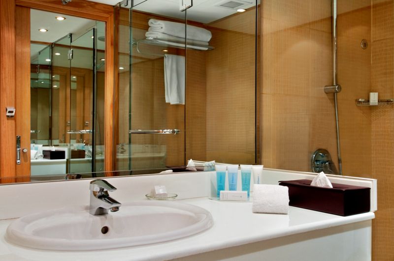 Hilton Ras Al Khaimah Hotel 4* - смотреть фото 10 Отель Hilton Ras Al Khaimah Hotel 4*, Рас Аль Хайма - фото 10