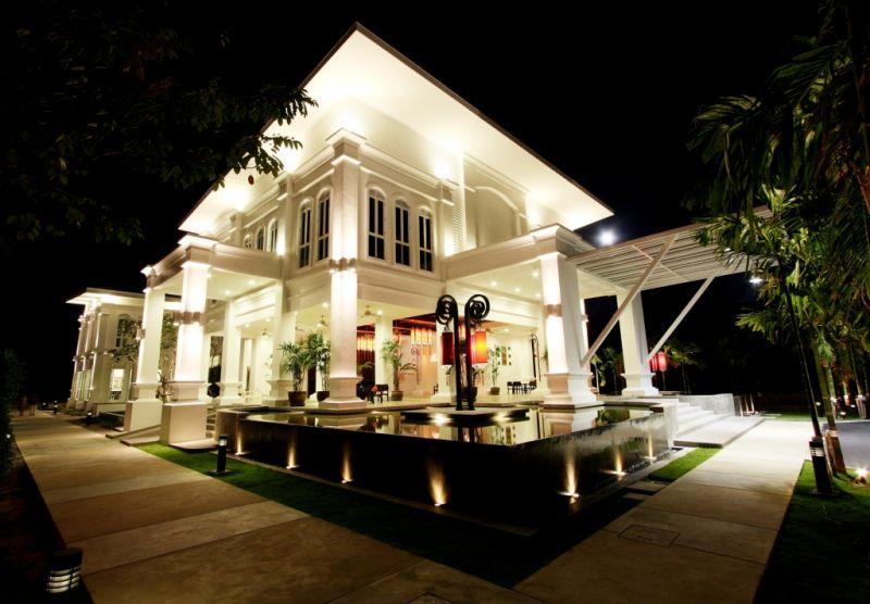 The Old Phuket Karon Beach Resort (Ex.the Old Phuket Hotel) 3* - смотреть фото 3 Отель The Old Phuket Karon Beach Resort (Ex.the Old Phuket Hotel) 3*, Пхукет - фото 3