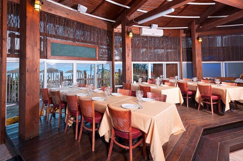 U Coral Beach Club (Ex. Club Med) 4* - смотреть фото 20 Отель U Coral Beach Club (Ex. Club Med) 4*, Эйлат - фото 20