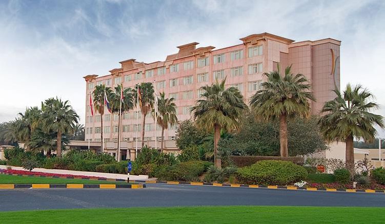Отель Coral Beach Resort Sharjah 4*, Шарджа - фото 1