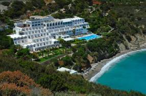 Отель Istron Bay – подобрать тур Горящие туры в отель Istron Bay 4*, о. Крит, Сингапур