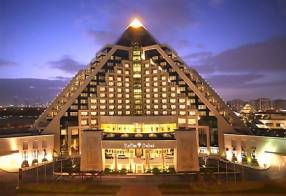 Отель Raffles Dubai – подобрать тур Горящие туры в отель Raffles Dubai 5*, Дубаи,