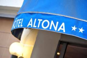 Отель Hotel Altona – подобрать тур Горящие туры в отель Hotel Altona 3*, Париж,